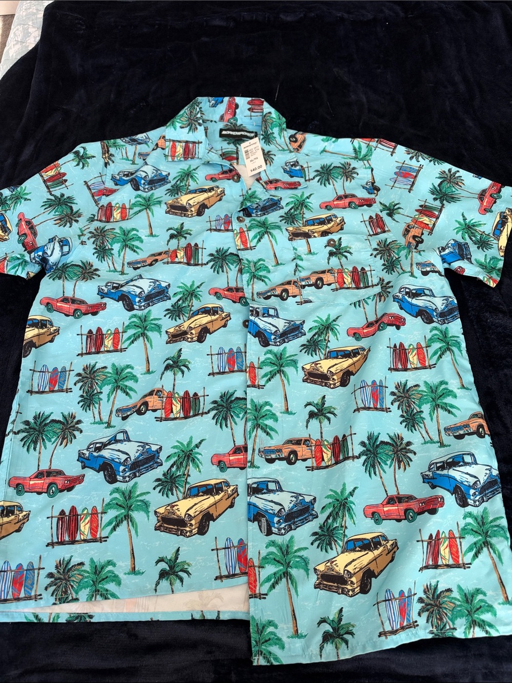 Casual Light Blue Short-Sleeve Button-Down Shirt with Vintage Car & Palm Print